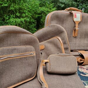 Vintage 1980's Tweed Fifth Avenue Brown 5-Piece Luggage Set