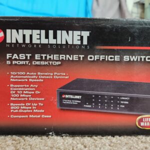 Intellinet 5-Port 10/100Mbps Fast Ethernet Office Switch