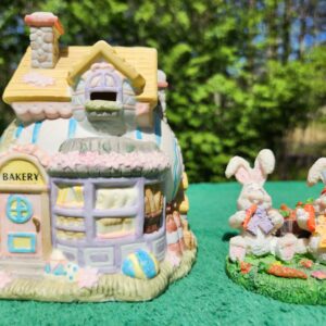 VINTAGE 1987 BUNNY TOWNE HAND PAINTED LIGHTED EASTER HOUSE / BAKERY