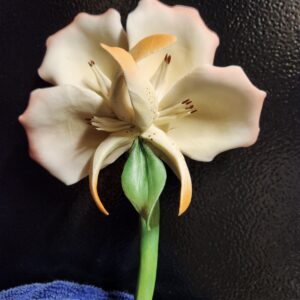 Vintage Capodimonte 100% Hand Sculpted and Painted Porcelain Lily - Italy Crown Stamp RARE