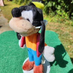 Vintage Disneyland Walt Disney World Exclusive Goofy Beanbag Plush