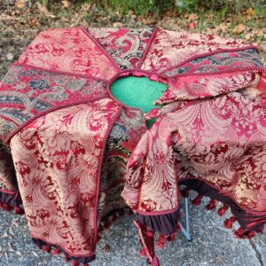 BEAUTIFUL High Quality Stratford Home Tasseled Christmas Tree Skirt