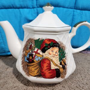Vintage White Ceramic Christmas Tea Pot Santa Claus - Made in Japan