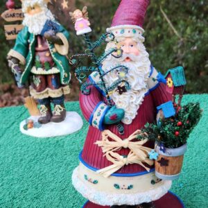 Gardener Themed Old World Style Santa Decorative Christmas Decor Figurine