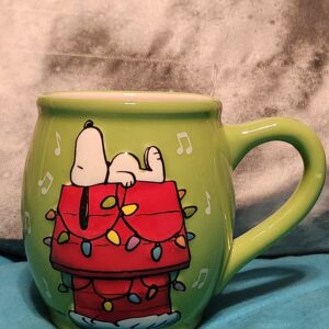 2013 Embossed Peanuts Snoopy Christmas Coffee Mug