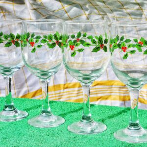 Vintage Libbey Holly Berry and Leaves Christmas Stemmed Wine Goblet Glasses - Set of 4