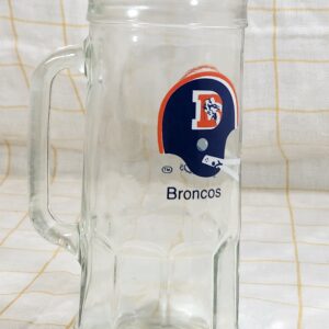 Vintage. 1990's Fisher NFL Retro Denver Broncos Helmet Beer Stein Glass 22 oz.