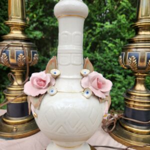 Vintage 1940's/50's Shabby Chic Porcelain Floral Table Lamp