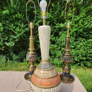 RARE Vintage Chalkware Plaster 1950's/60's Lamp in Iconic Period Color and Style