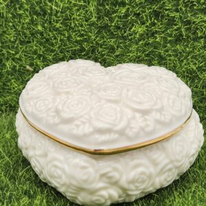 Lenox Heart Shaped Fine Porcelain Bouquet Of Roses Trinket Box Ivory With Gold Trim