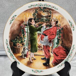 Vintage ROYAL DOULTON Christmas Plate 1991 - DAD AS SANTA - Made in UK
