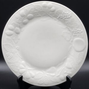 Gibson White Embossed Raised Fruit 10" Dinner Plate