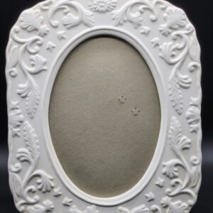 Vintage 1980s Embossed China Oval Picture Frame