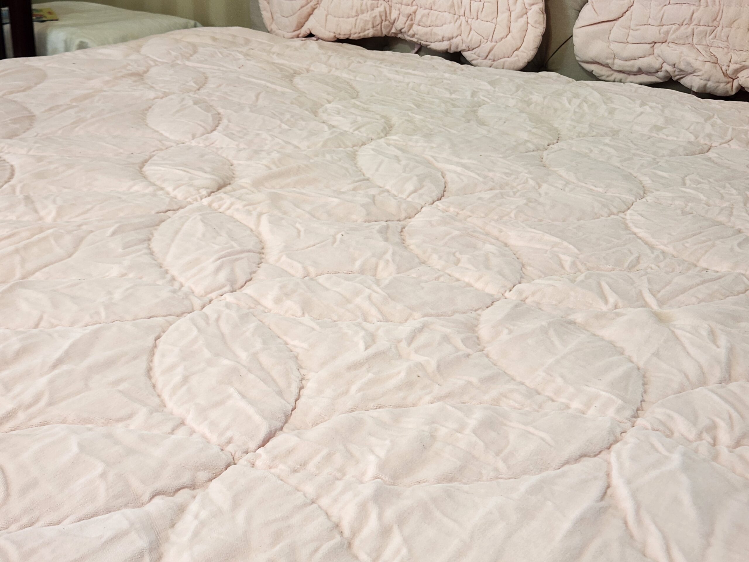 Pottery Barn Kids Pink Quilted Comforter and 2 Pillow Shams - Image 5