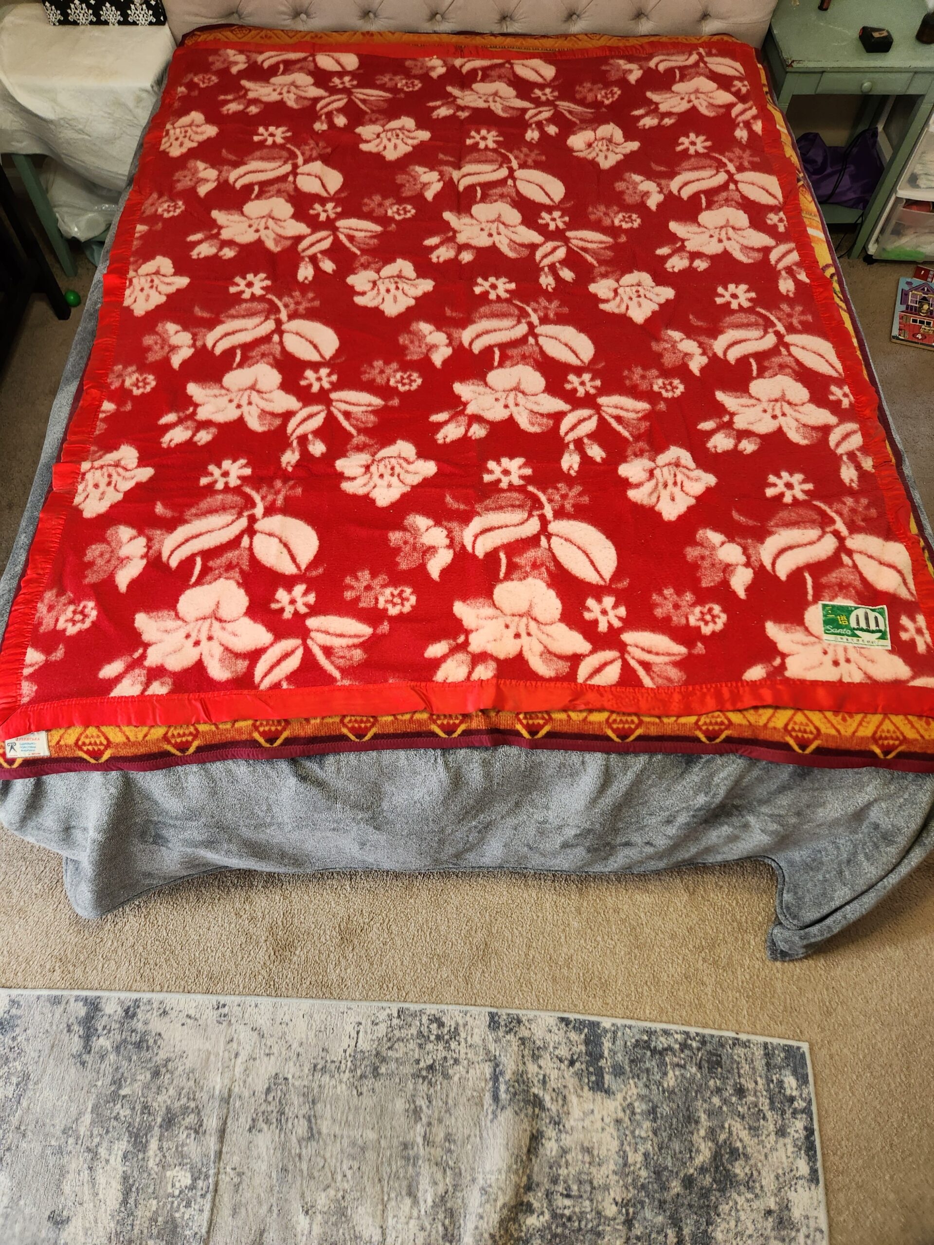 Yunnan Dali Wool Textile Factory Vintage Warm two-tone Oriental Flower Blanket - Image 2