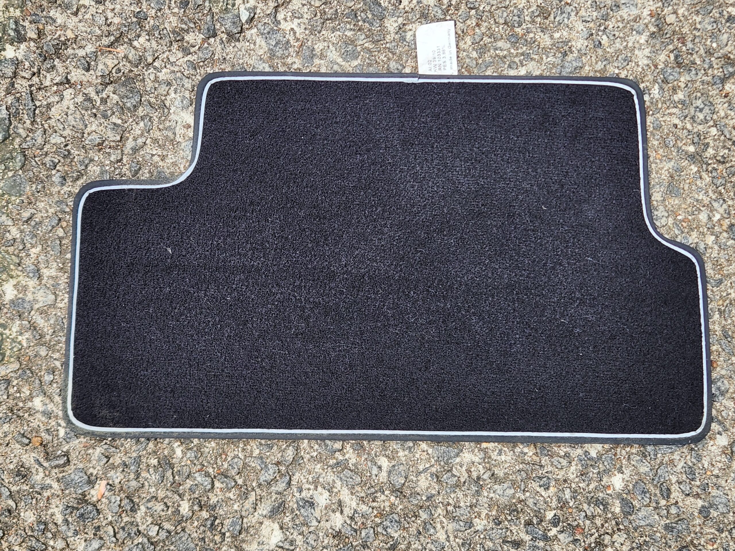 OEM BMW MINI Cooper R56 Carpeted Floor Mats - Full Set - Image 4