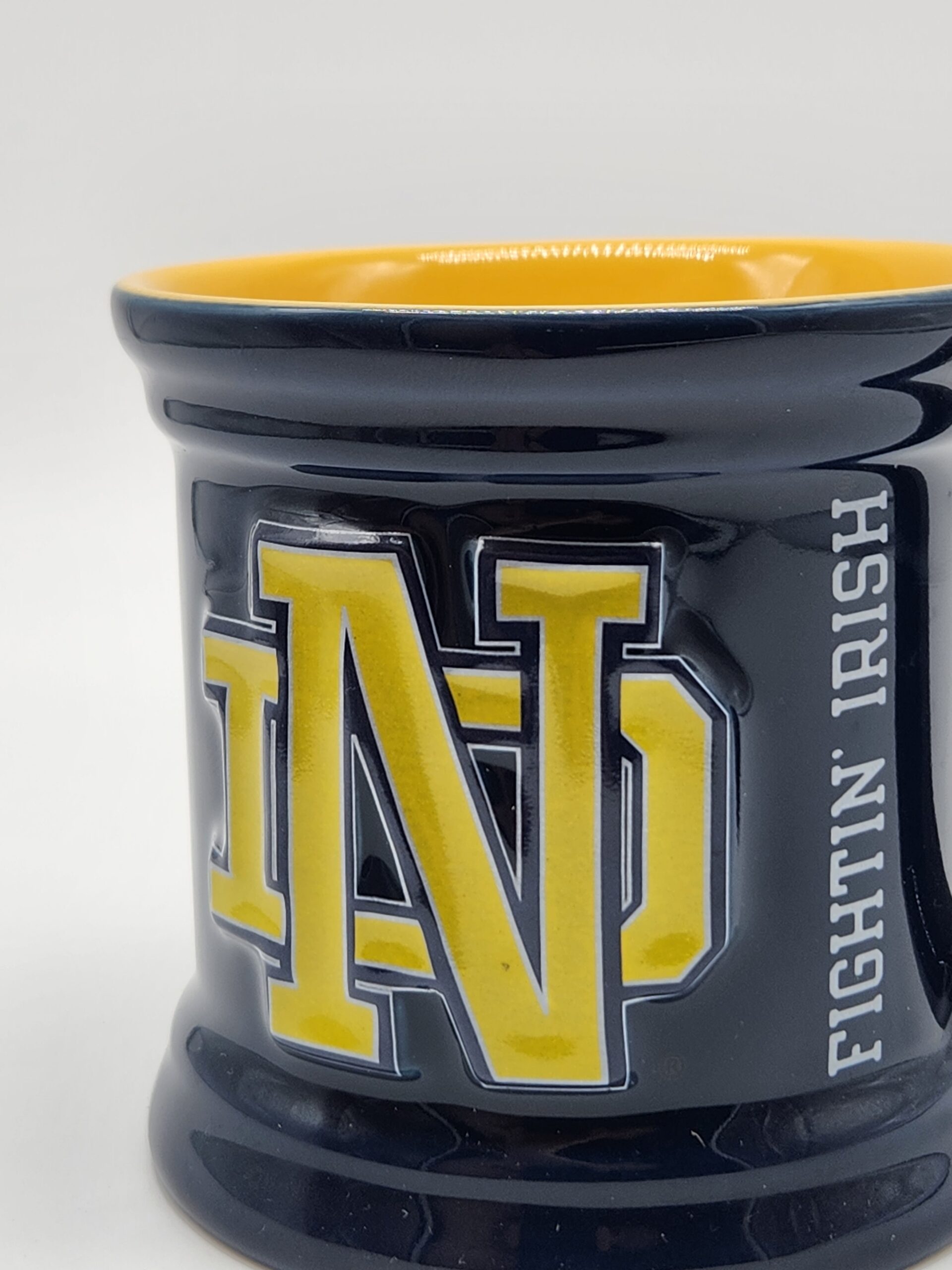 University of Notre Dame UNUSED officially Licensed Embossed Coffee Mug - Image 3