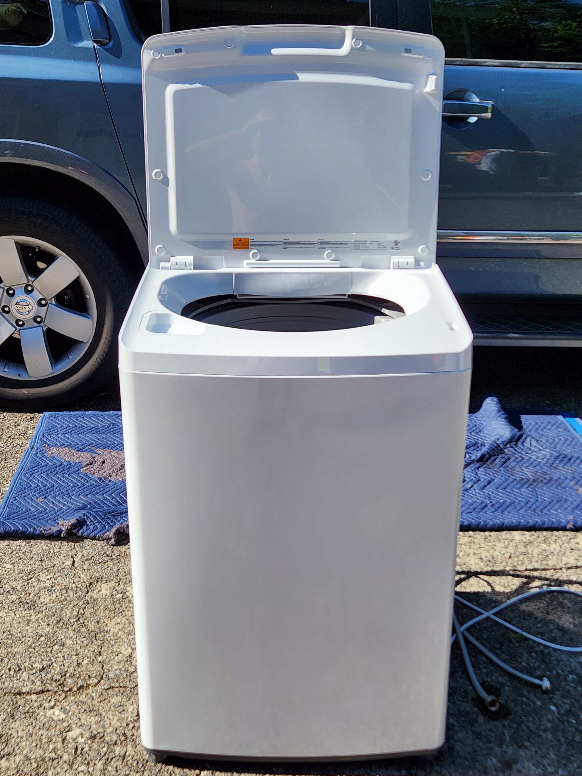 Insignia 3.7 Cu. Ft. Top Load Agitated Clothes Washing Machine - Image 2