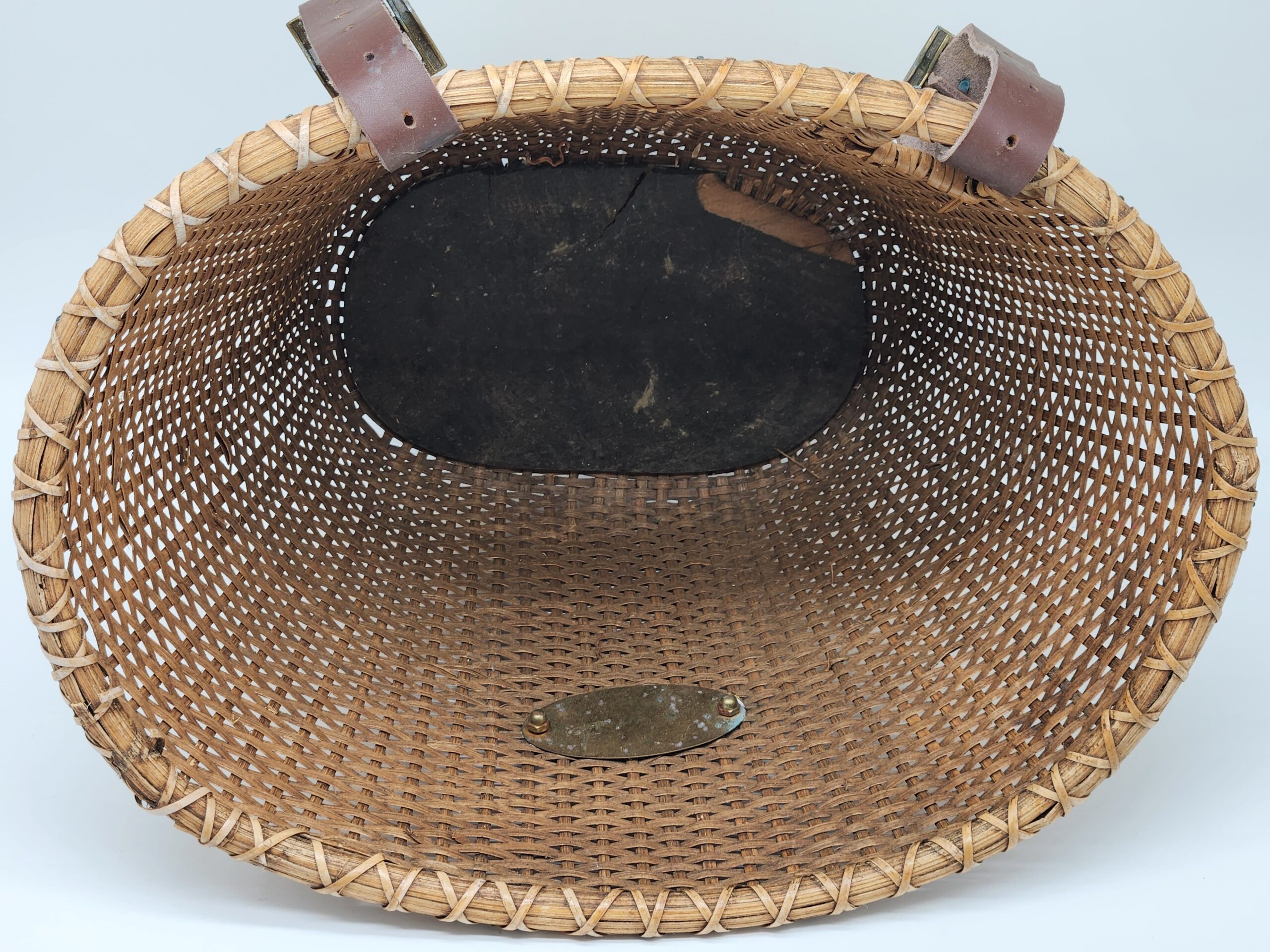 Nantucket Bike Basket Co. Lightship Oval Vintage Bicycle Basket - Image 5