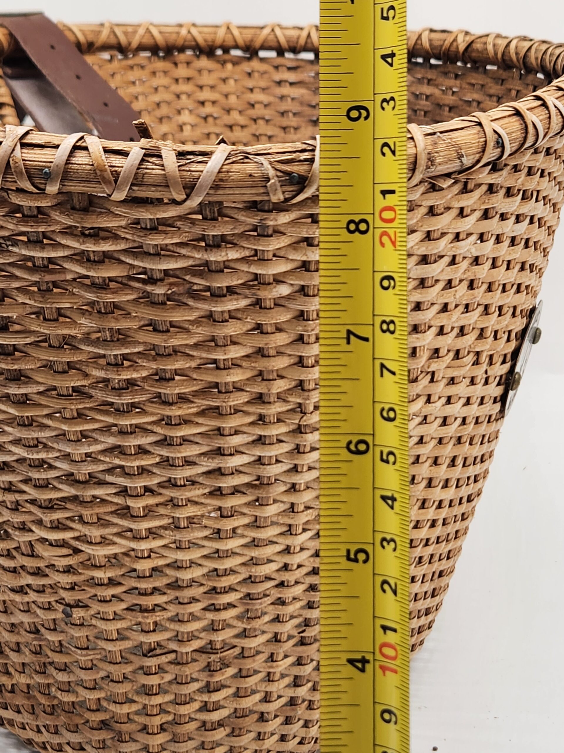 Nantucket Bike Basket Co. Lightship Oval Vintage Bicycle Basket - Image 10