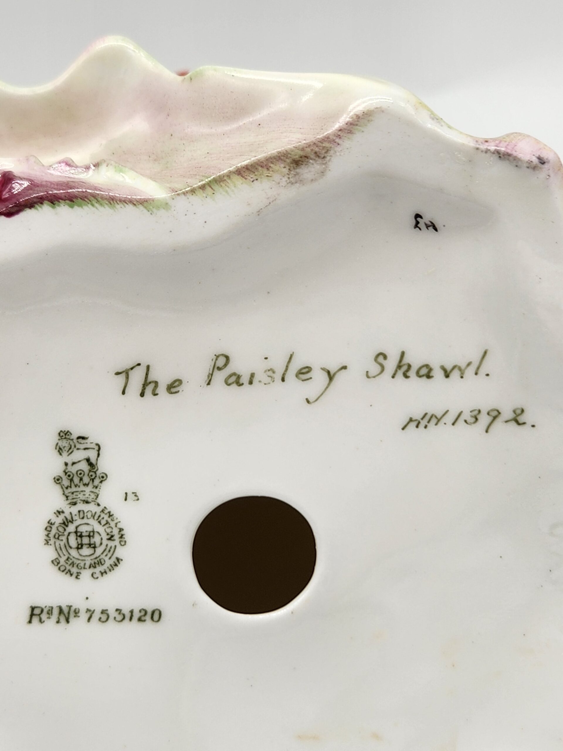 1930s Royal Doulton Porcelain Figurine - "Paisley Shawl" – HN1392 - Image 5