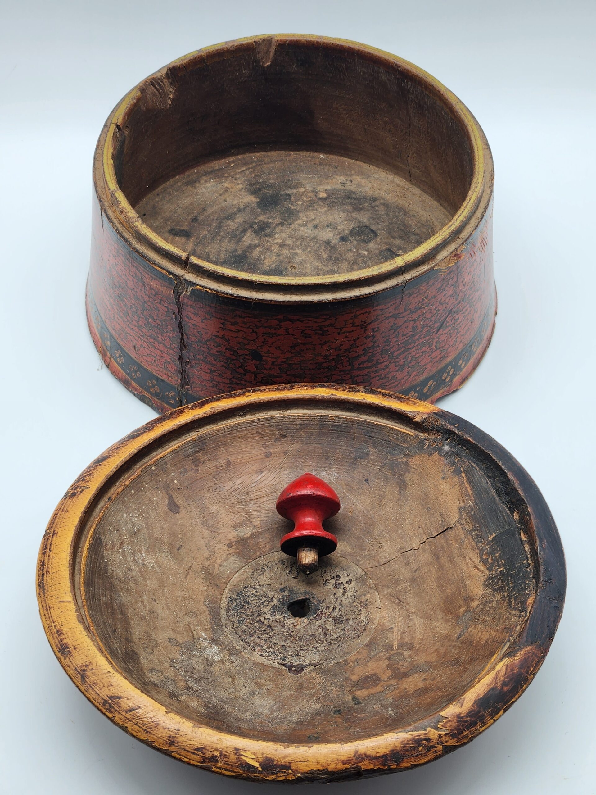 ANTIQUE 19th Century Burma Red Lacquer Carved Teak Buddhist Offering Box - Image 4