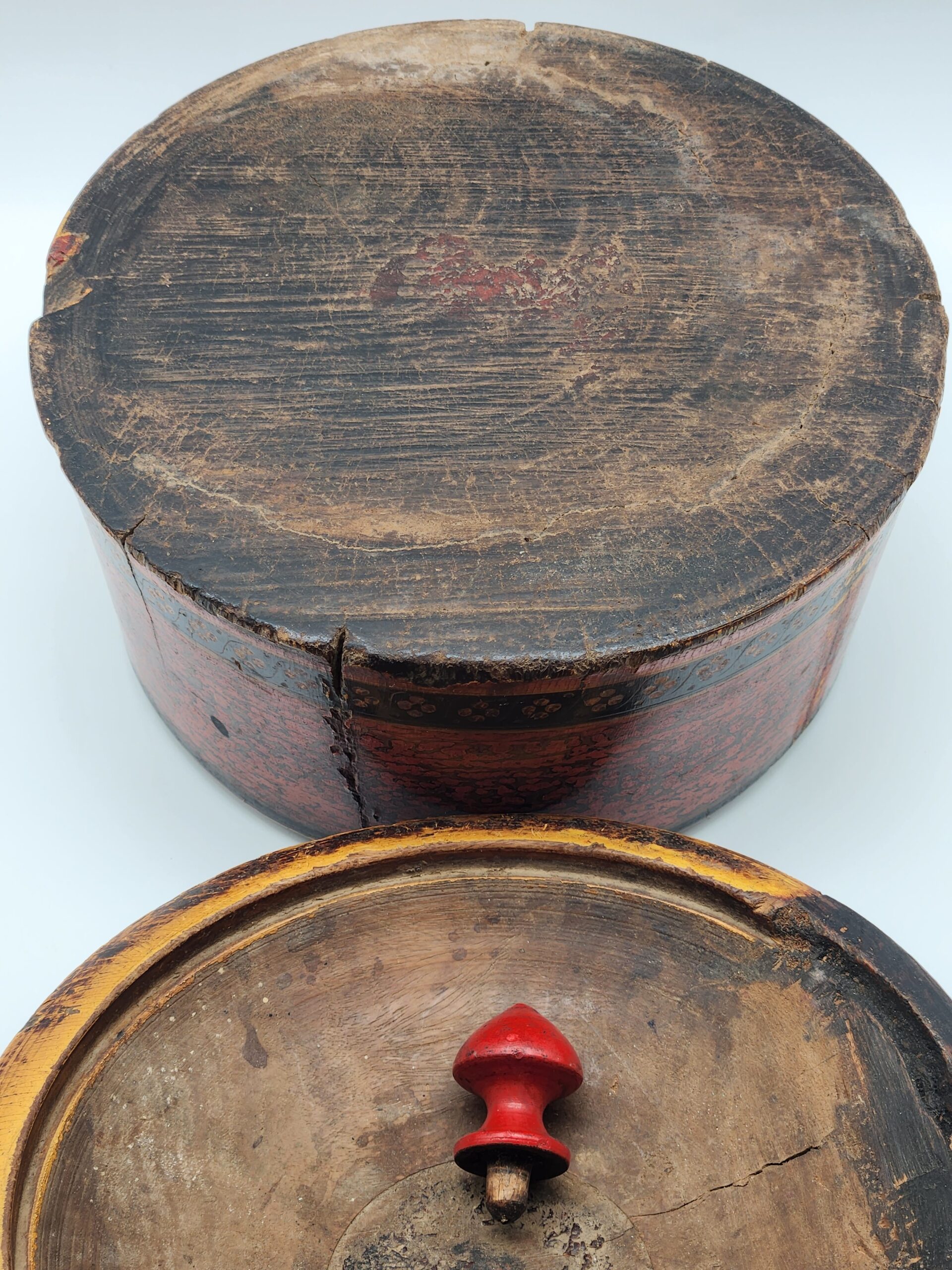 ANTIQUE 19th Century Burma Red Lacquer Carved Teak Buddhist Offering Box - Image 5
