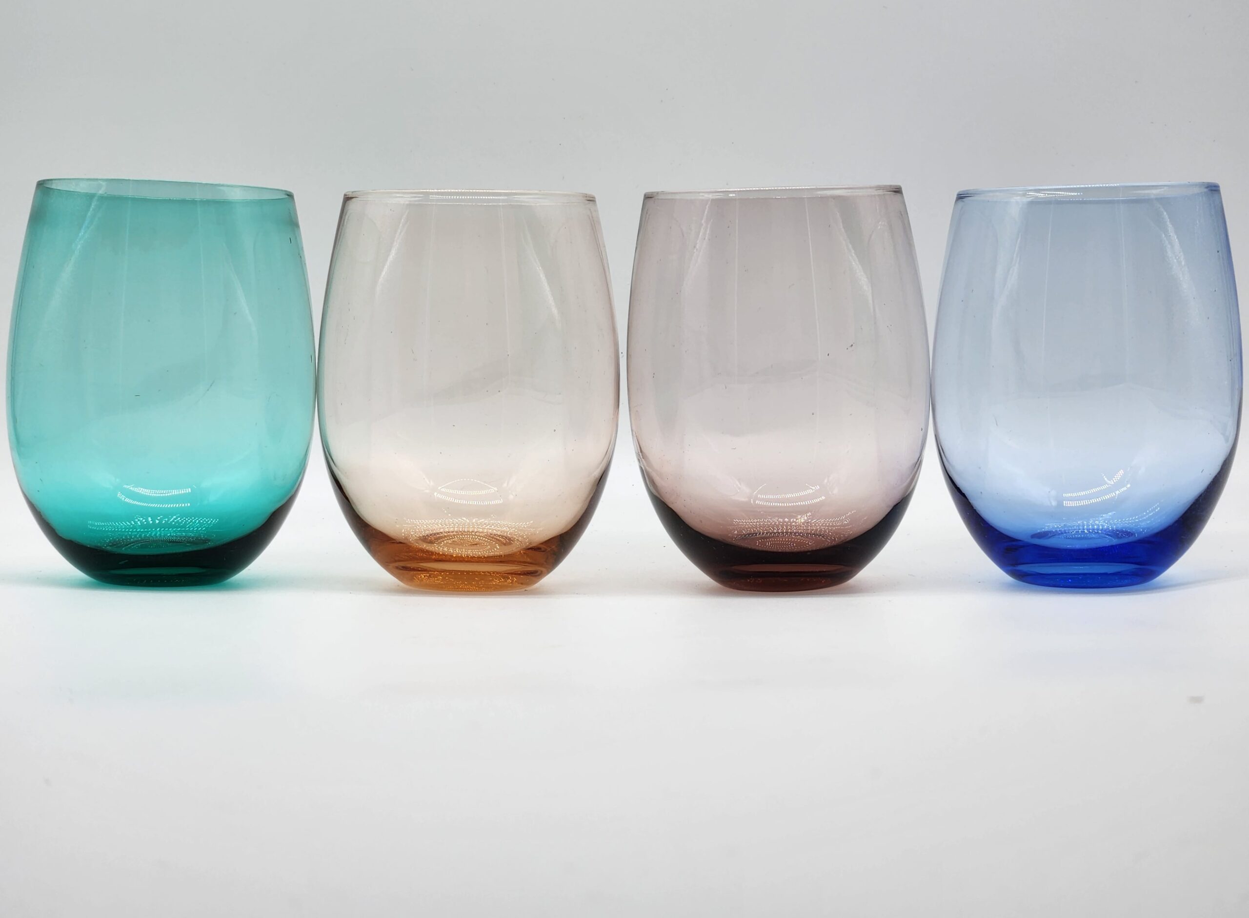 JoyJolt Hue Set of 4 Hand-Blown Crystal Stemless Wine Glasses - Image 3