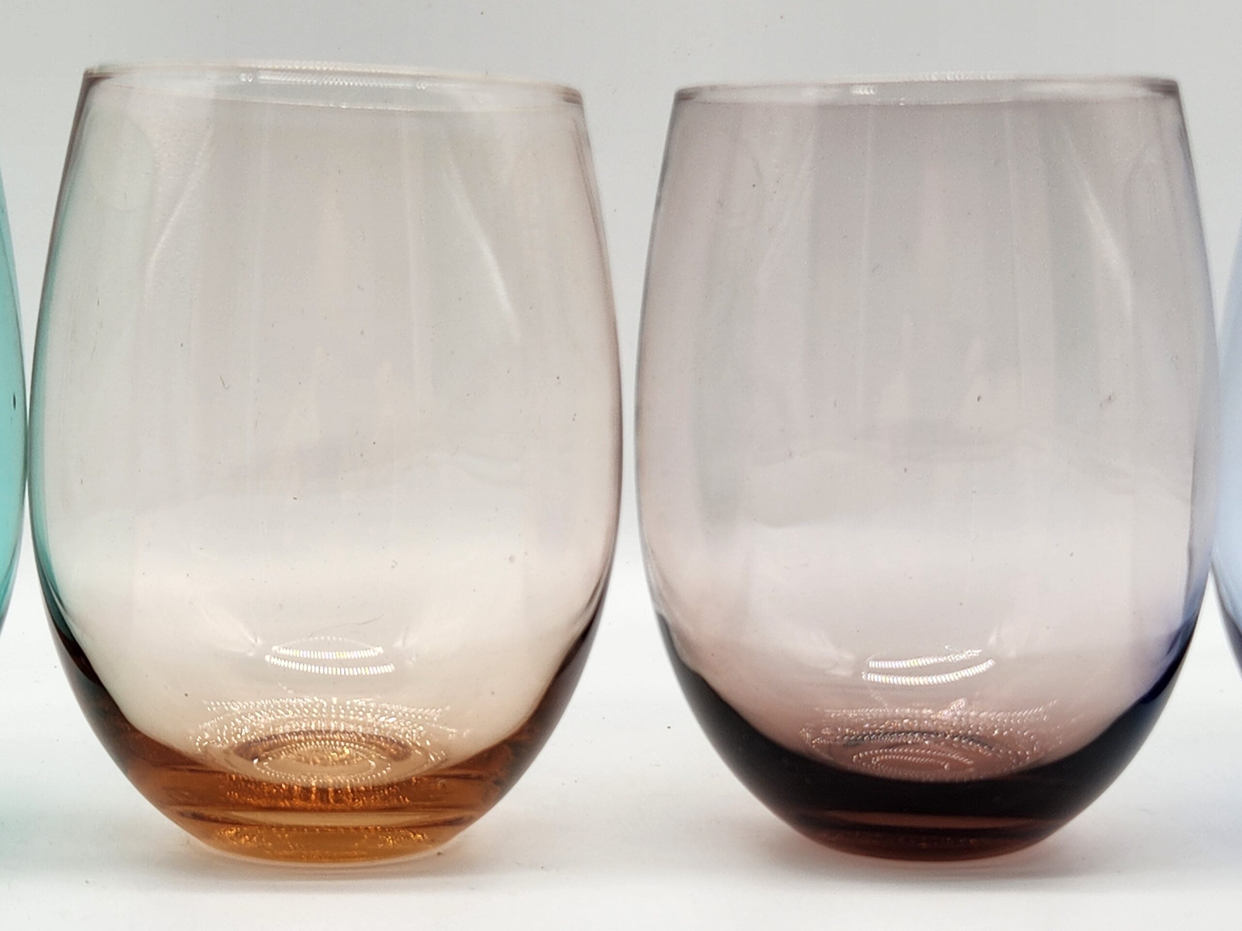 JoyJolt Hue Set of 4 Hand-Blown Crystal Stemless Wine Glasses - Image 4