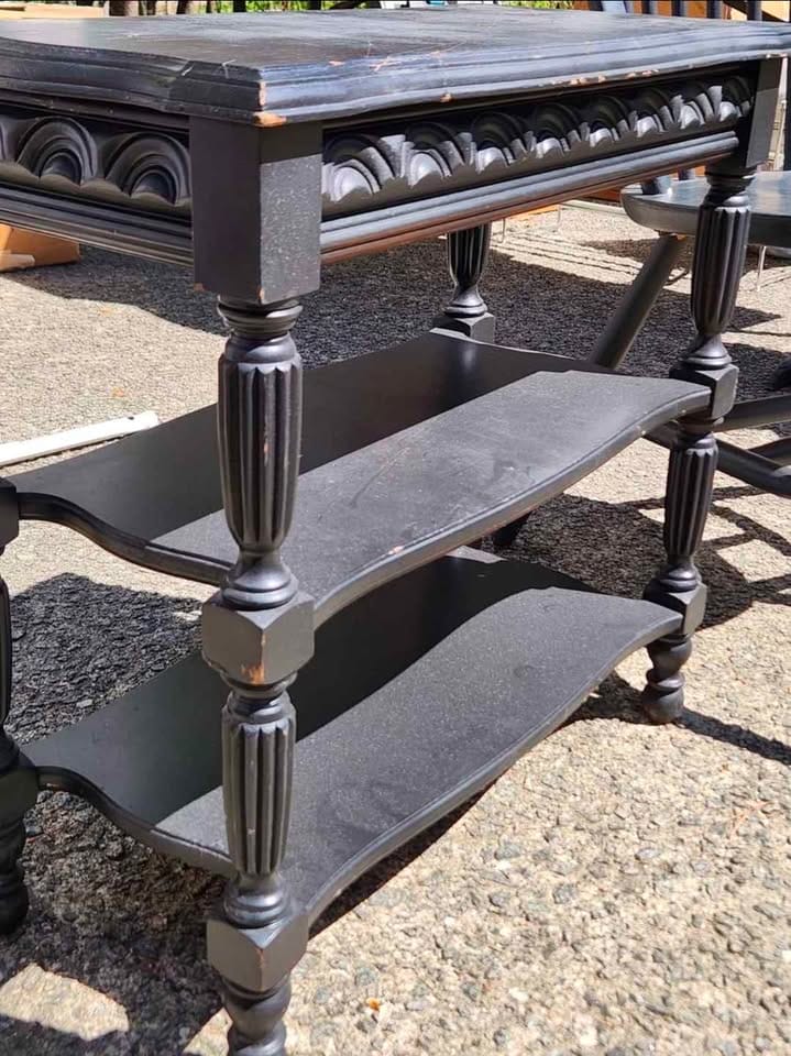 Classic/Traditional Vintage Turned Leg Side Table - Image 2