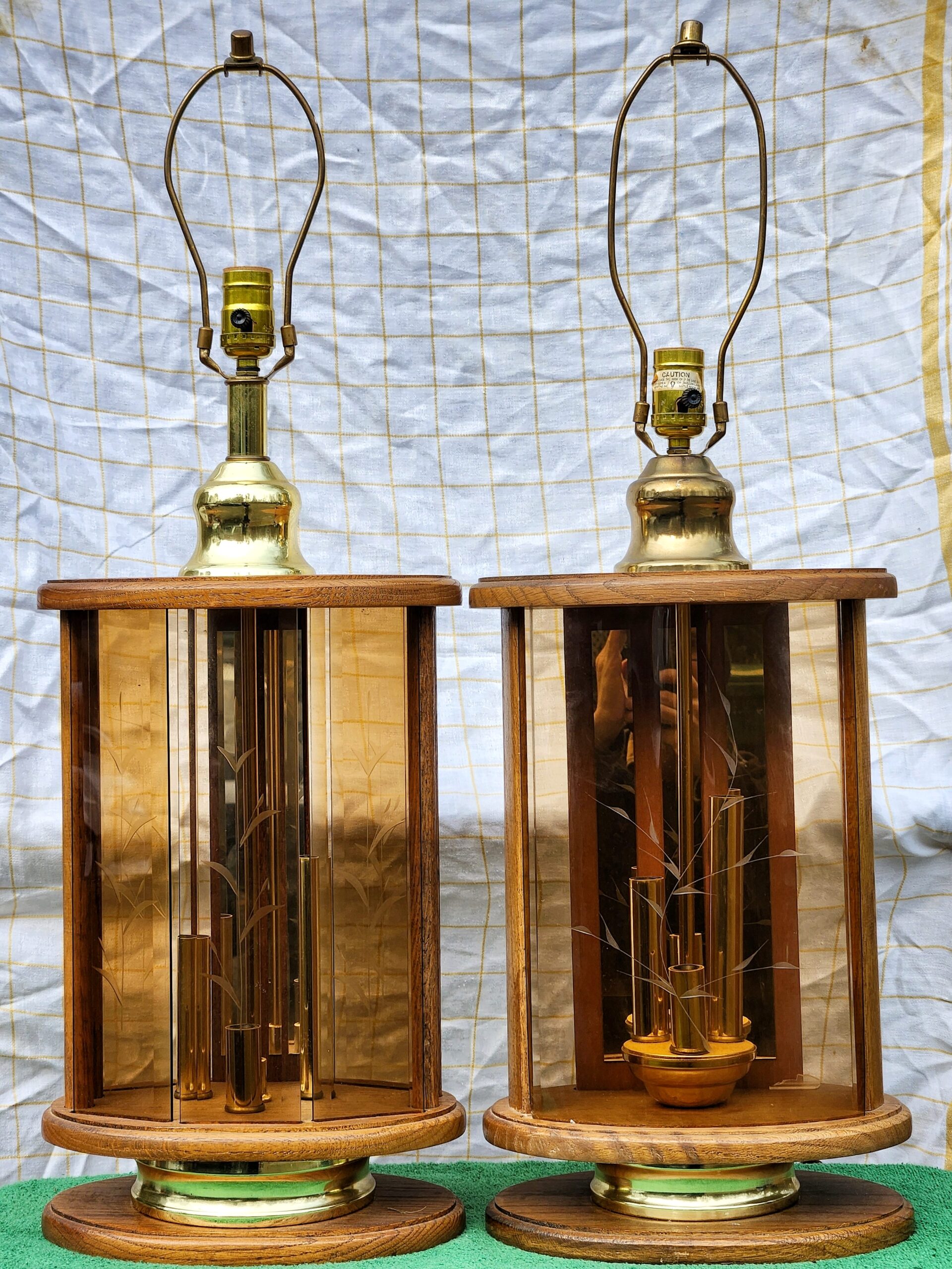 1980's Don Ward Oak/Brass/Etched Amber Glass 3-Way, 4-Light Table Lamps Set - Image 12