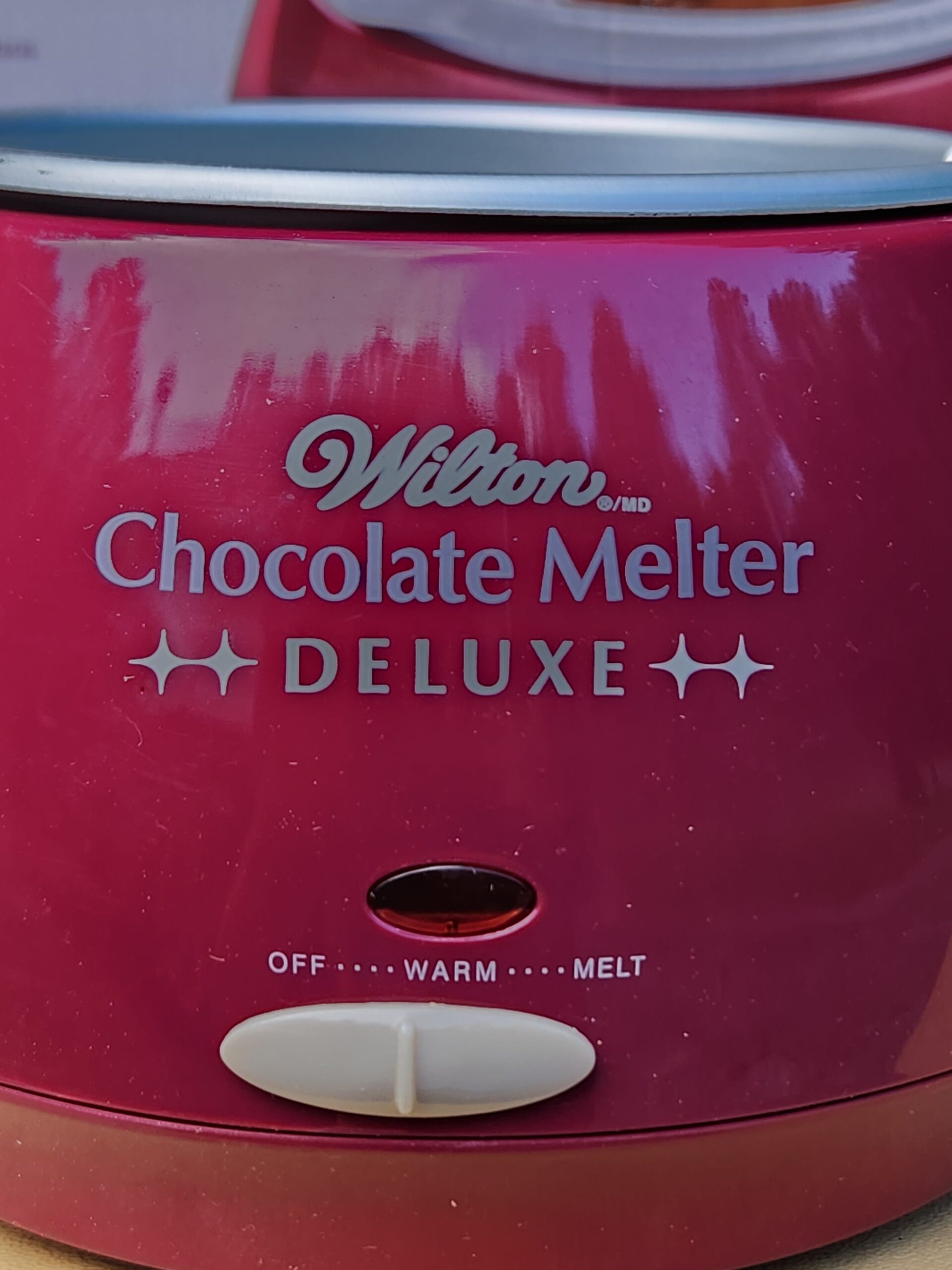 Wilton Chocolate Melter Deluxe Electric Melting Pot - Image 2