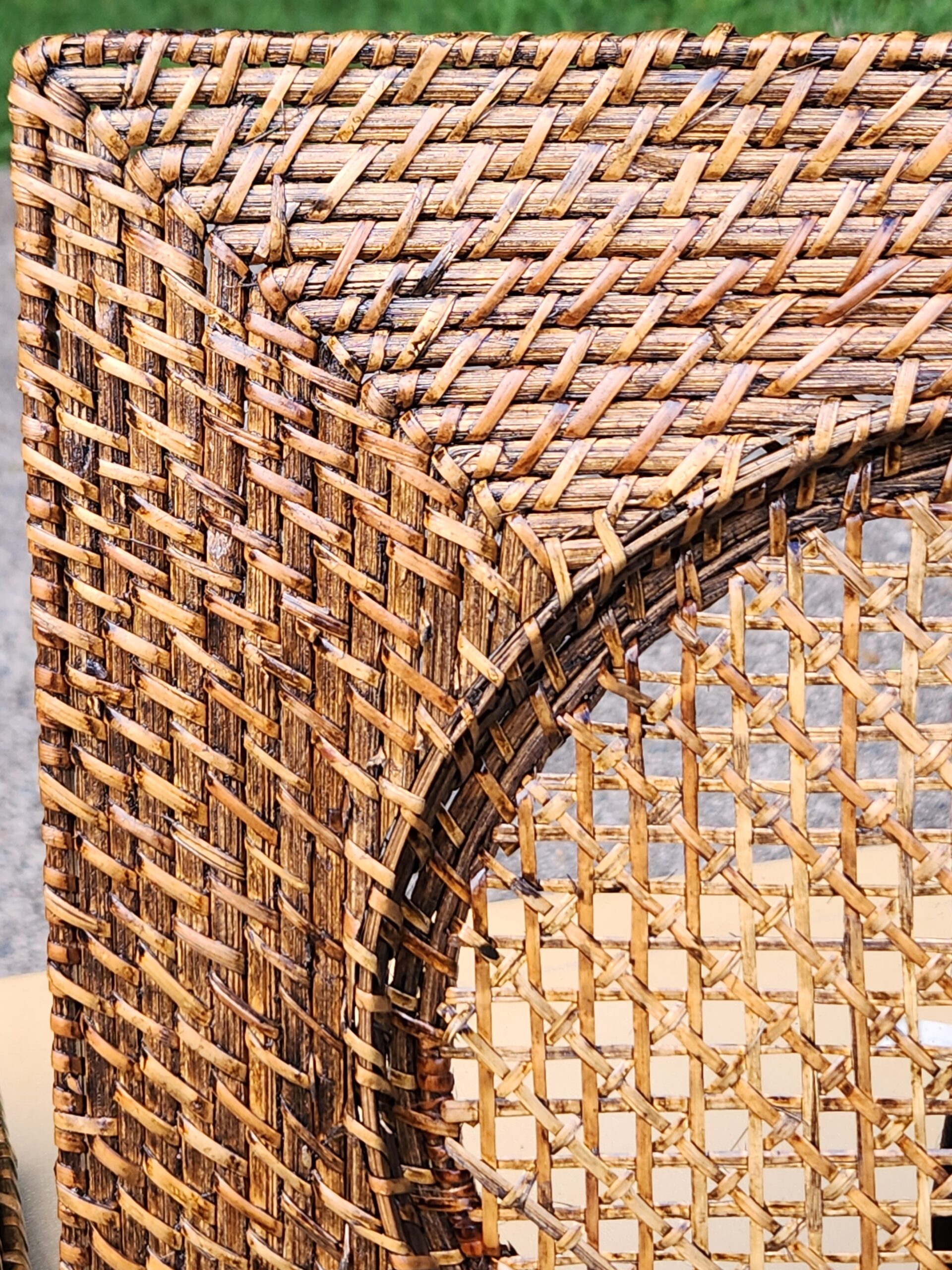 Set of 5 Handwoven Rattan Table Charger Plates - Vintage BOHO - Image 4