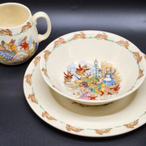 1980s Royal Doulton English Bunnykins 3-Piece Children Dinner Set