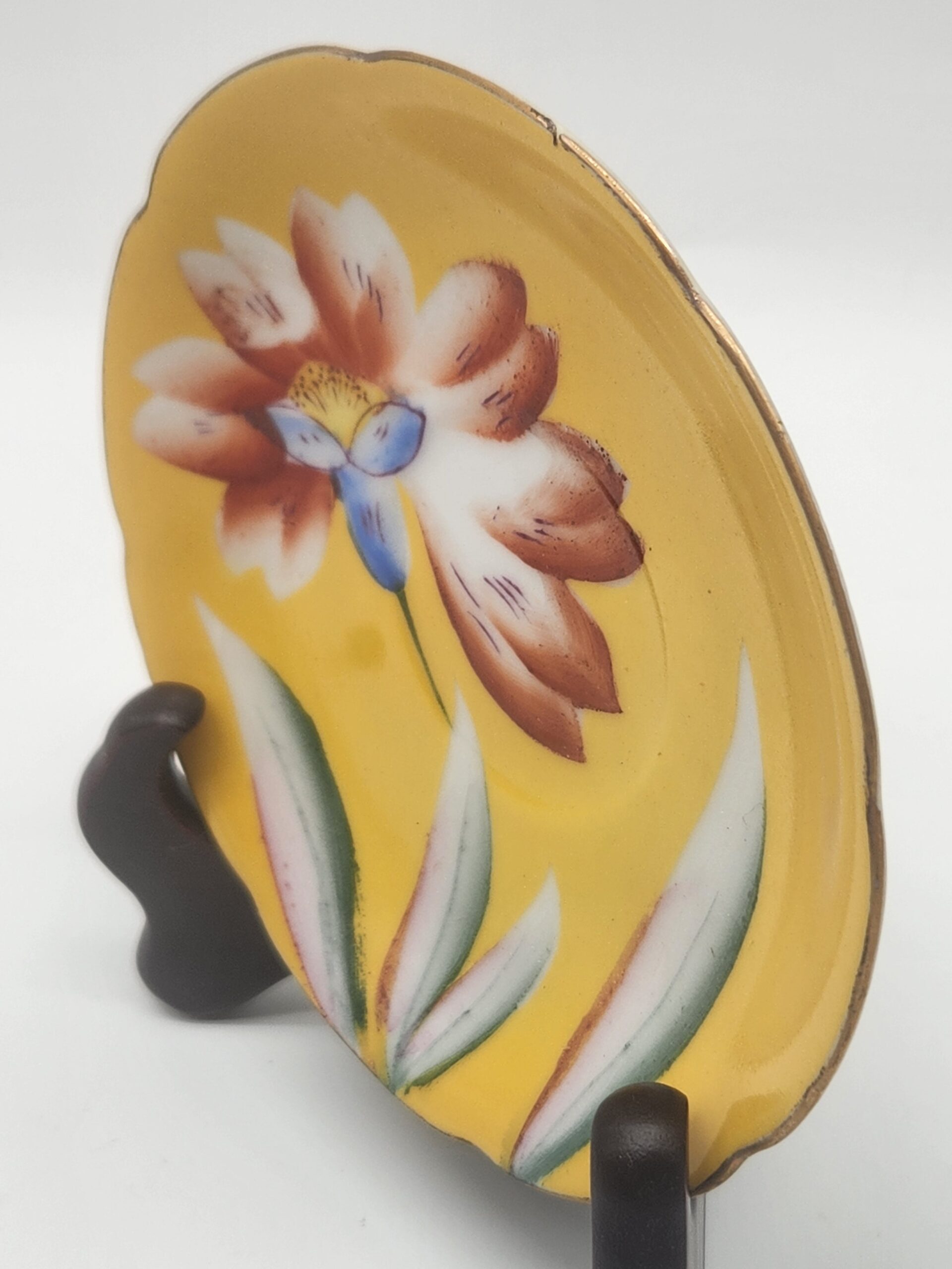 1940s Trimont Occupied Japan China Saucer Plate Hand-Painted Red Flora - Image 3