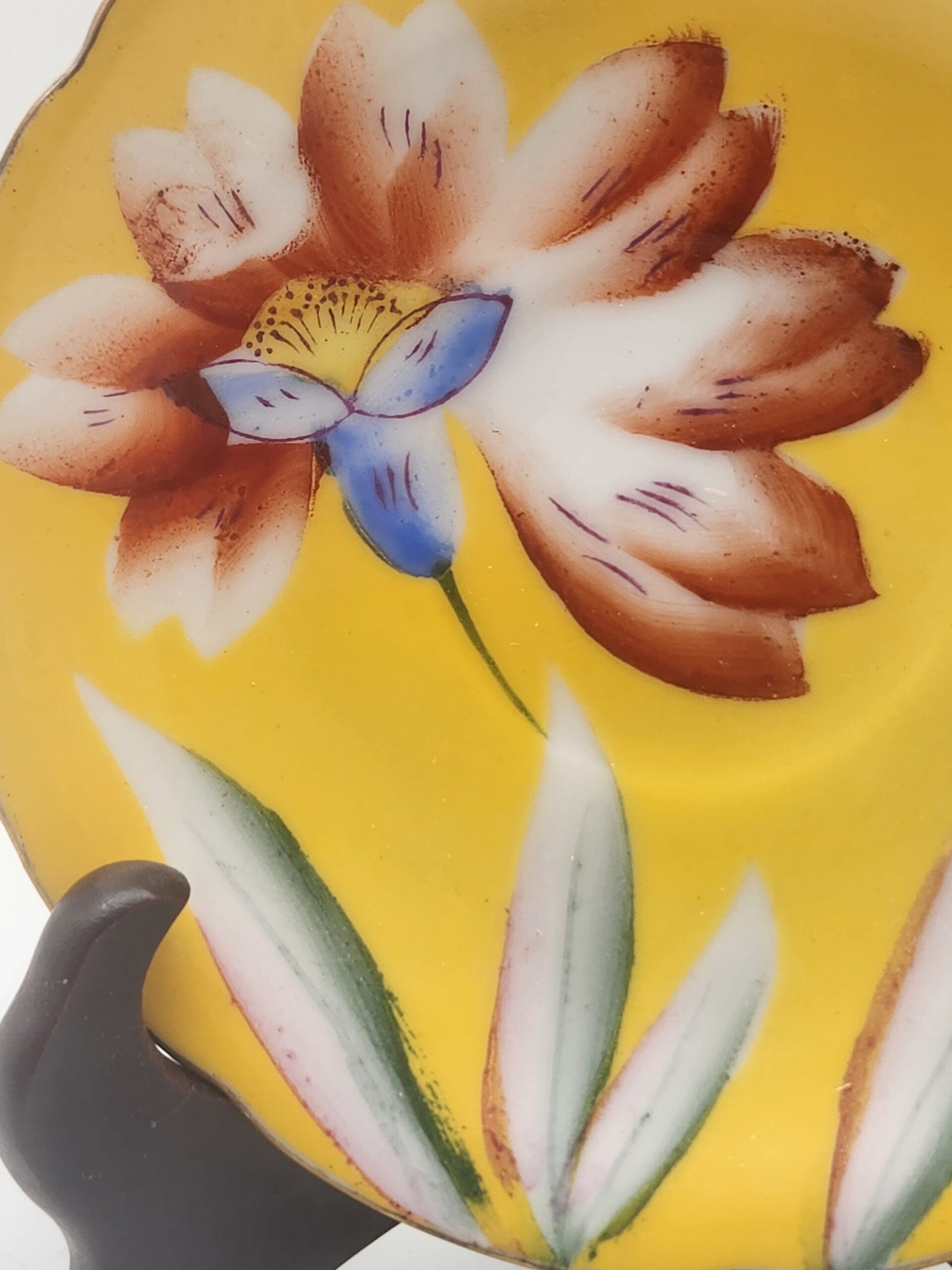 1940s Trimont Occupied Japan China Saucer Plate Hand-Painted Red Flora - Image 5