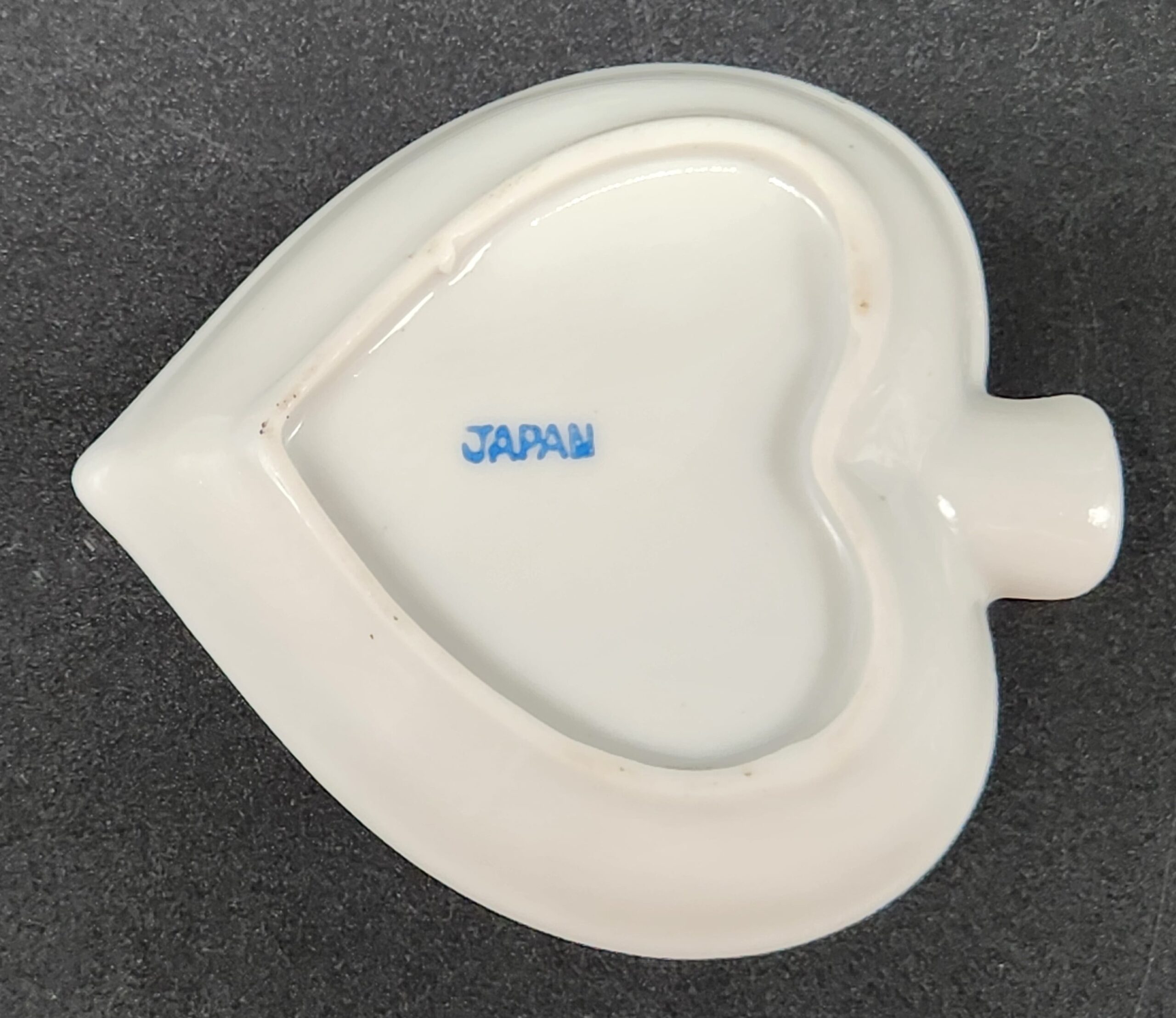 1946-1955 Vintage Mid-Century Lefton Heart-Shaped Trinket Dish Ashtray - Image 2