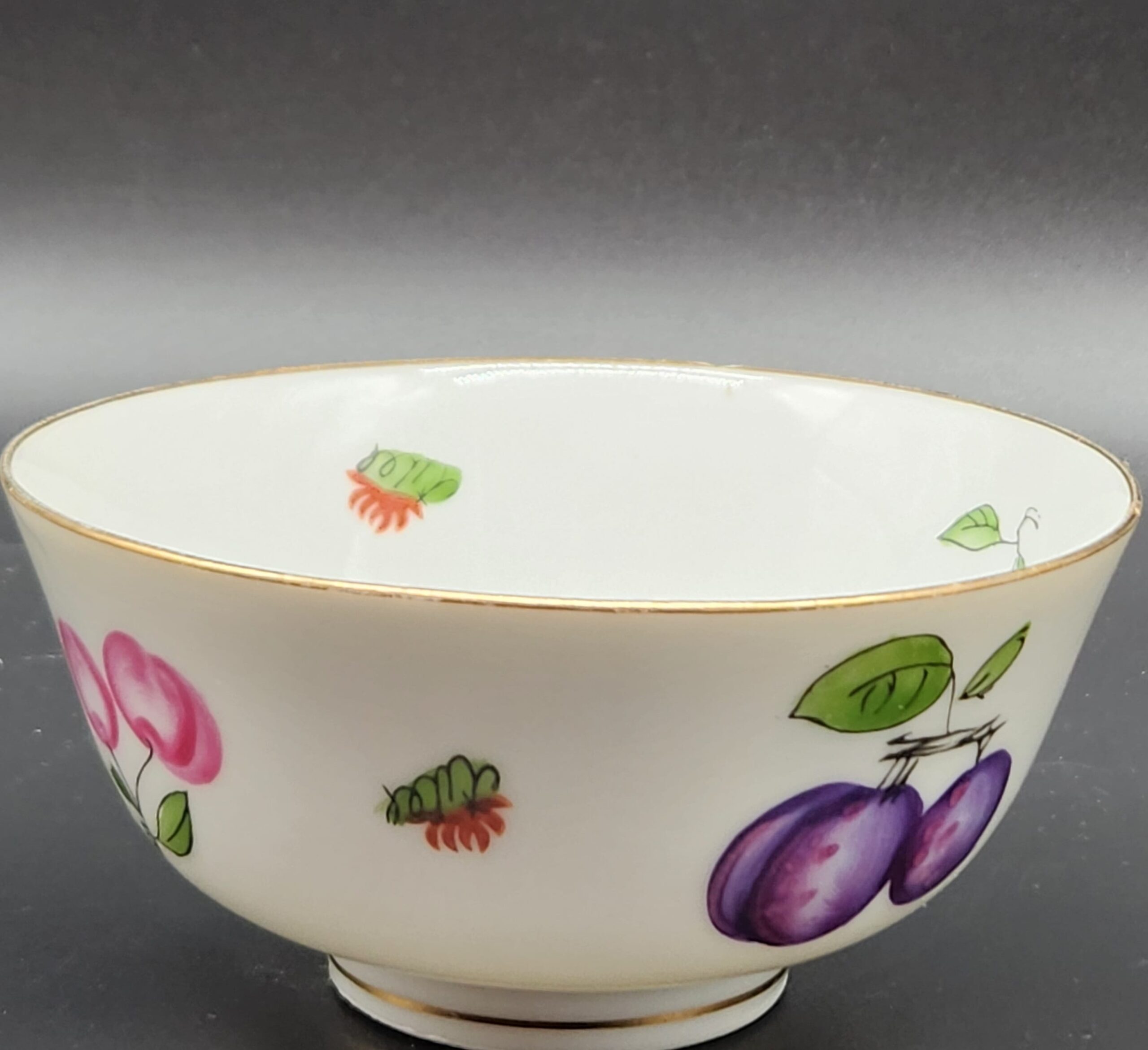 1950s Japanese Handpainted Porcelain Rice, Soup, or Fruit/Berry Dessert Bowl