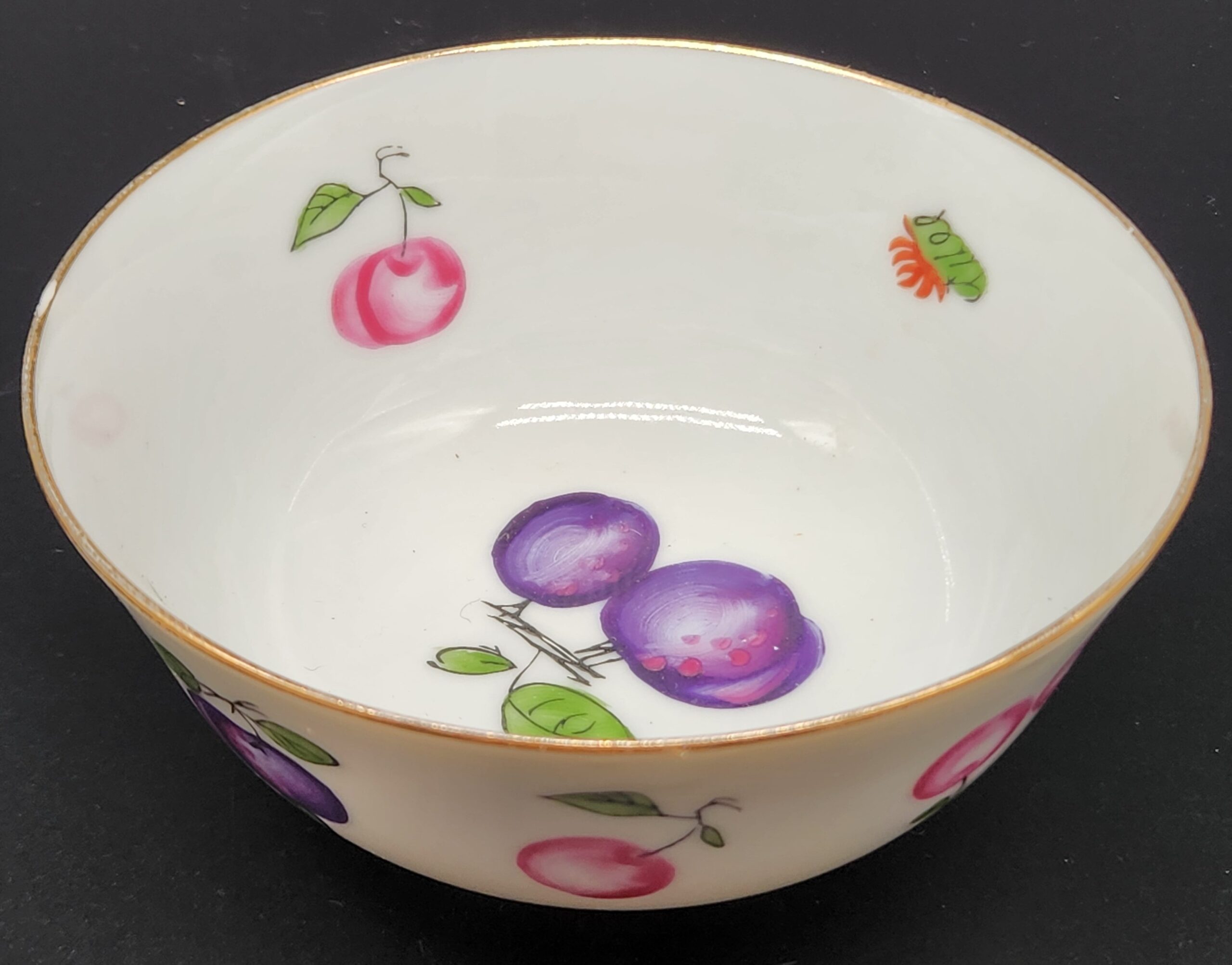 1950s Japanese Handpainted Porcelain Rice, Soup, or Fruit/Berry Dessert Bowl - Image 4
