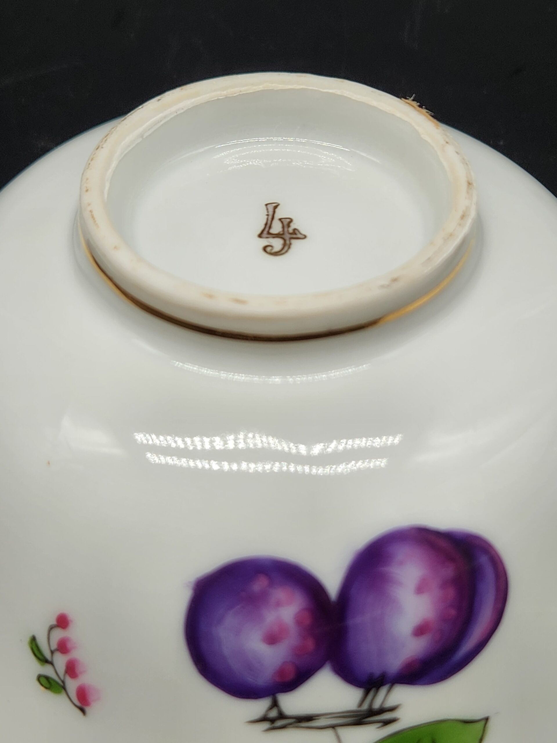1950s Japanese Handpainted Porcelain Rice, Soup, or Fruit/Berry Dessert Bowl - Image 5