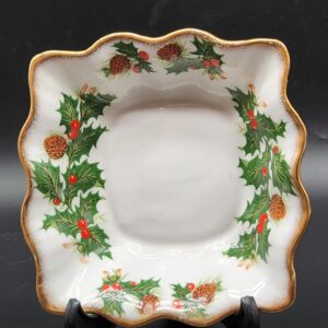 Rosina Queens Fine Bone China bon bon Dish – "Yuletide" Christmas Pattern