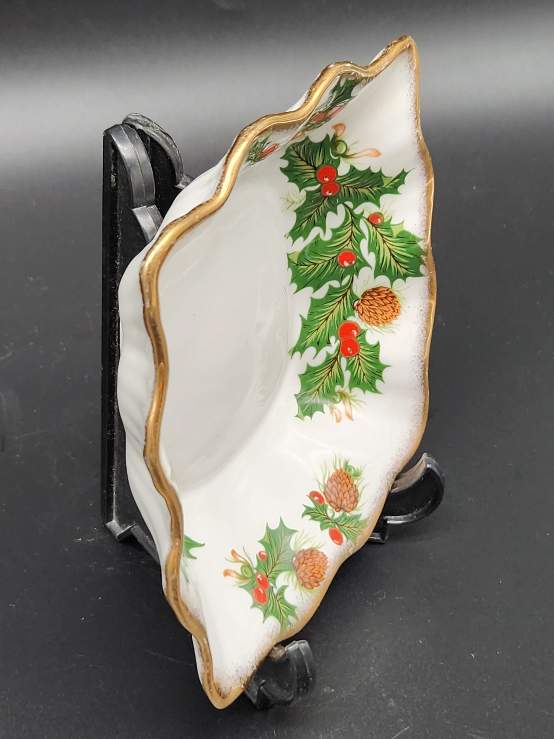 Rosina Queens Fine Bone China bon bon Dish – "Yuletide" Christmas Pattern - Image 2