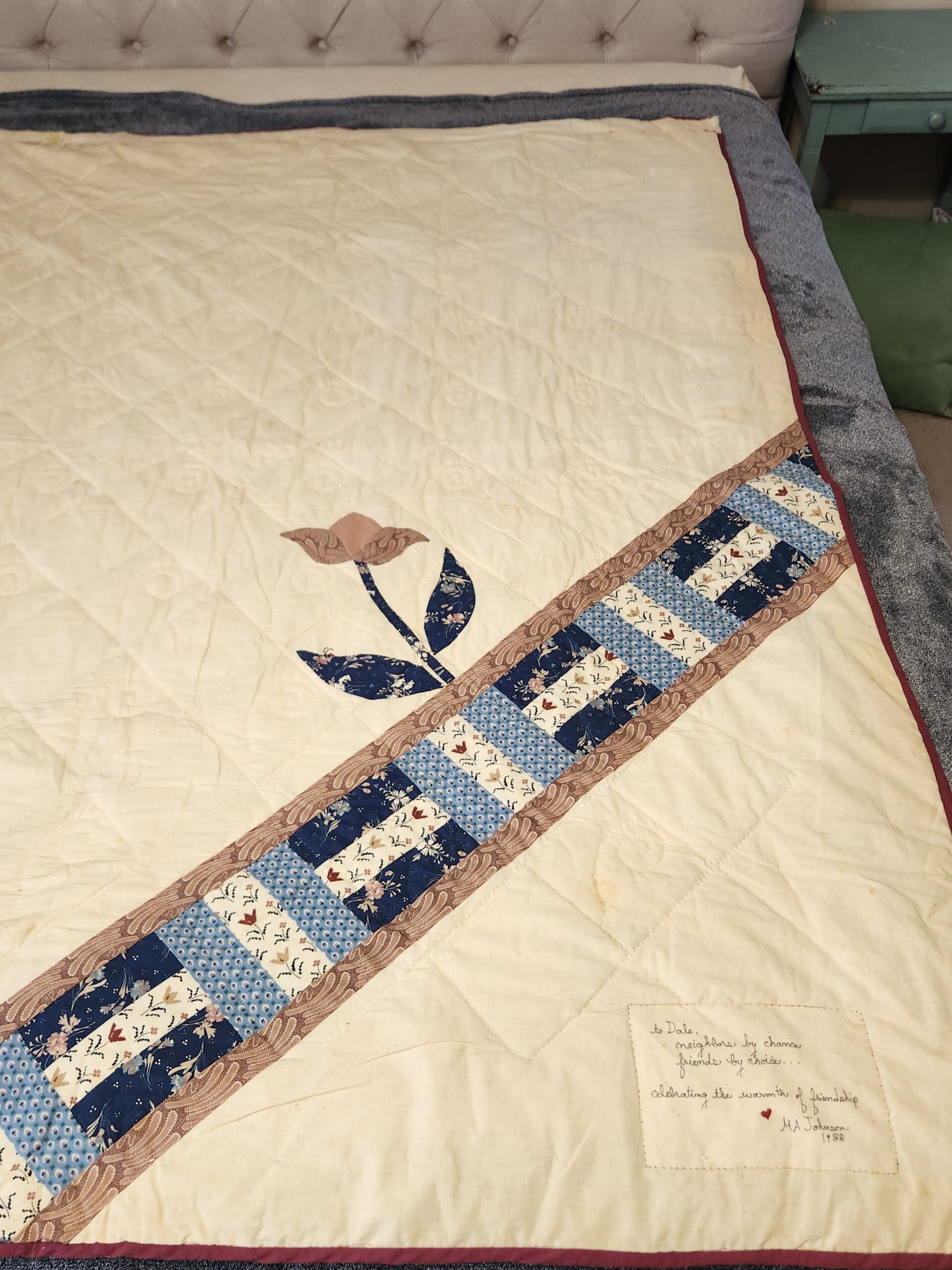 Vintage 1988 Signed Handmade Blue Calico Quilt Triple Rail Fence w/ Appliquéd Flower - Image 2