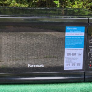 Kenmore Compact 700w Countertop Microwave